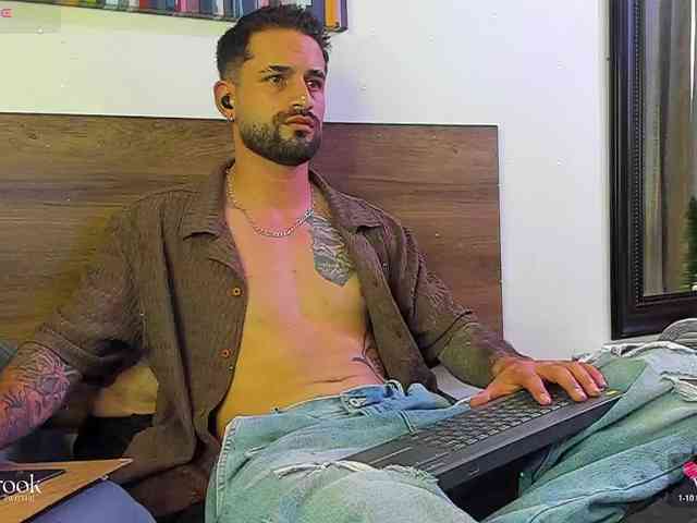 Davevilboy Sex Cam Show