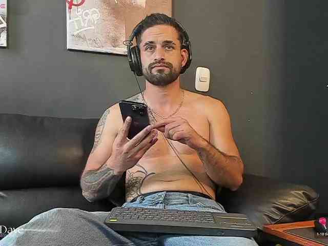 Davevilboy Sex Cam Show