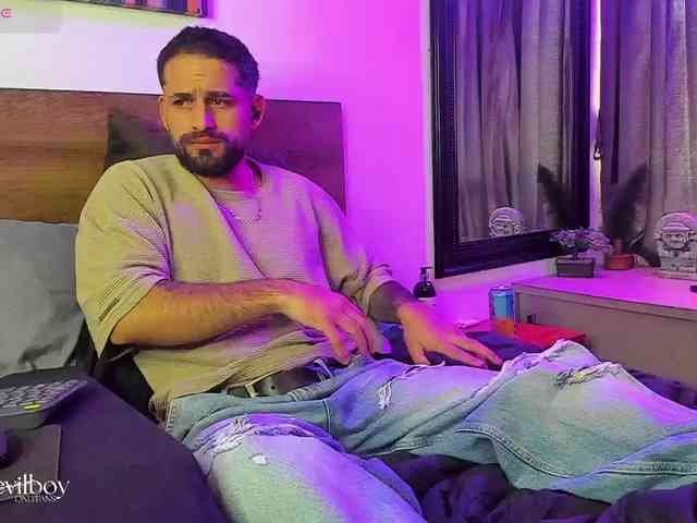 Davevilboy Sex Cam Show