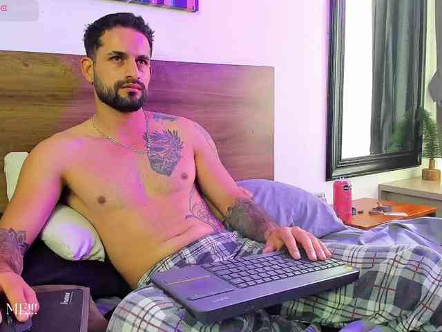 Davevilboy Sex Cam Show
