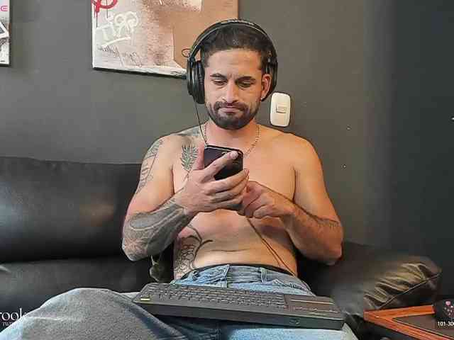 Davevilboy Sex Cam Show