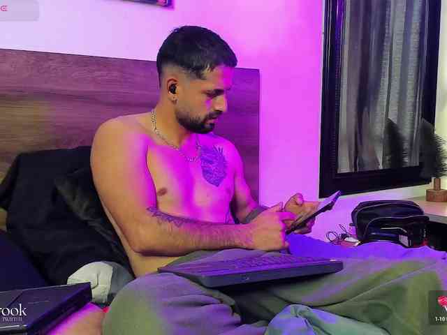 Davevilboy Sex Cam Show