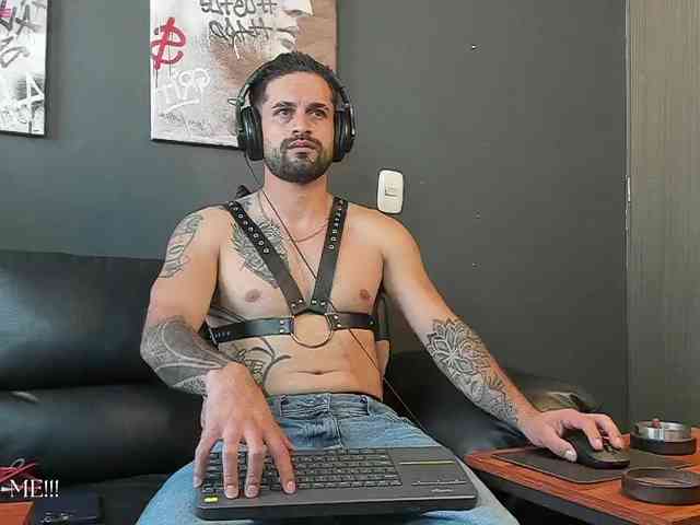 Davevilboy Sex Cam Show