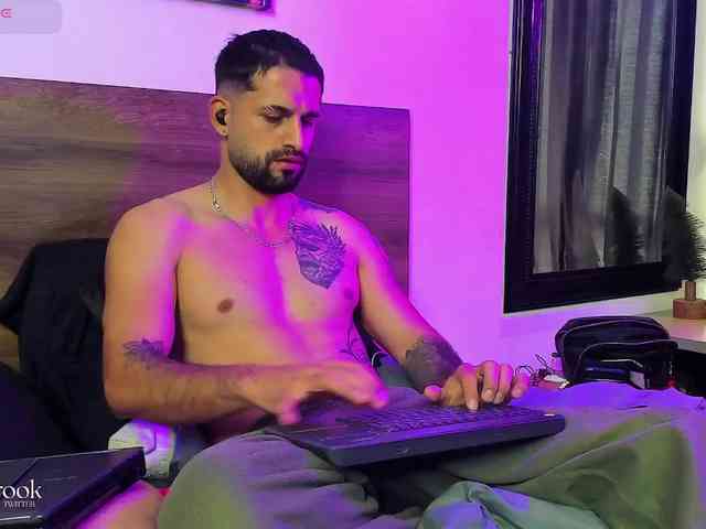 Davevilboy Sex Cam Show