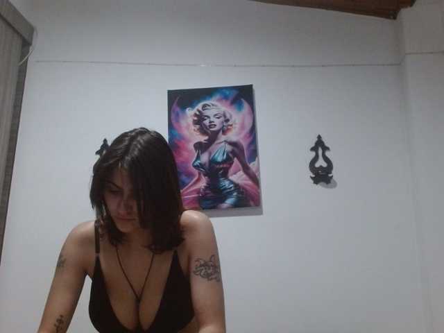 CrystalStarX live cam on BongaCams