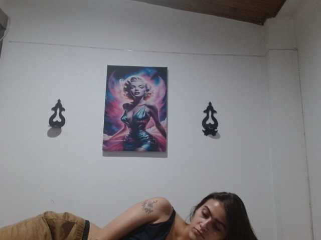 CrystalStarX live cam on BongaCams