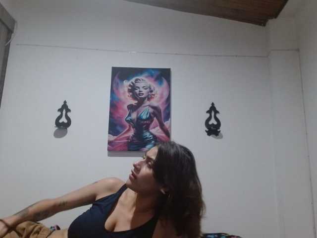 CrystalStarX live cam on BongaCams