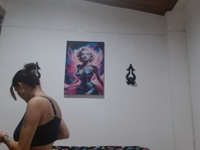 CrystalStarX live cam on BongaCams