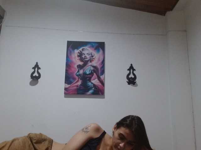 CrystalStarX live cam on BongaCams