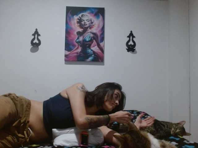 CrystalStarX live cam on BongaCams