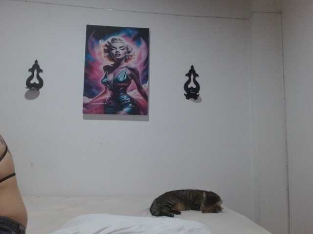 CrystalStarX live cam on BongaCams