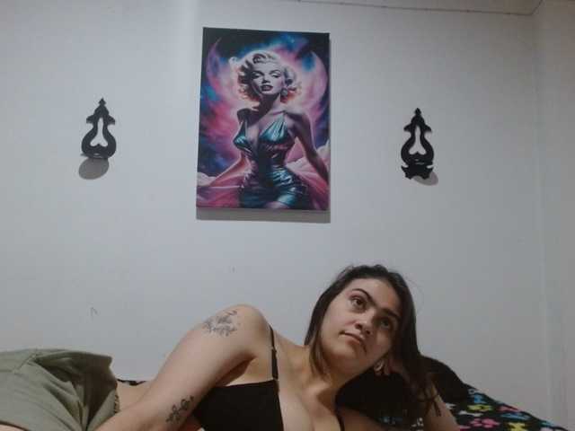 CrystalStarX live cam on BongaCams