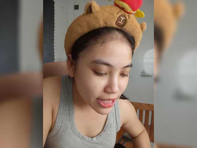 truc11, live now on BongaCams