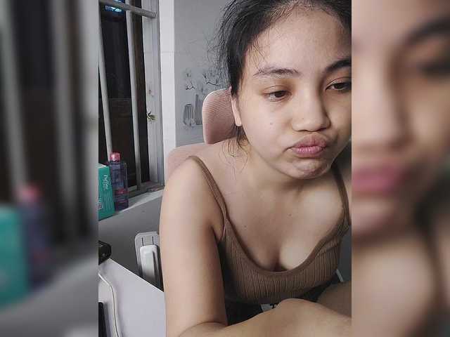 truc11's BongaCams show and profile