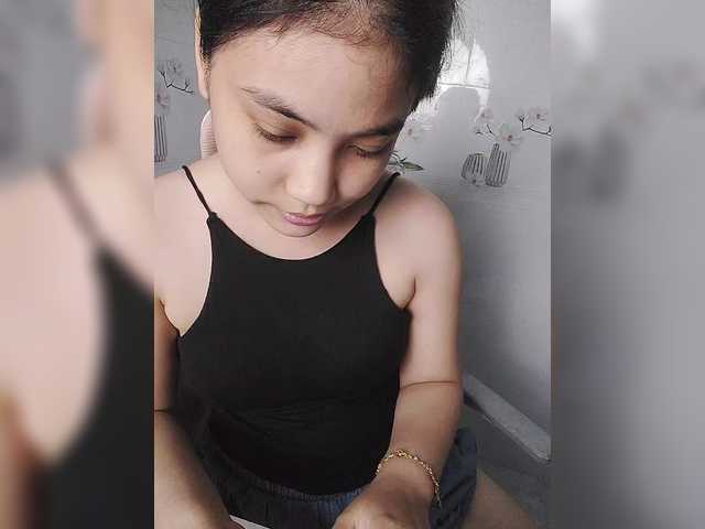 truc11's BongaCams show and profile