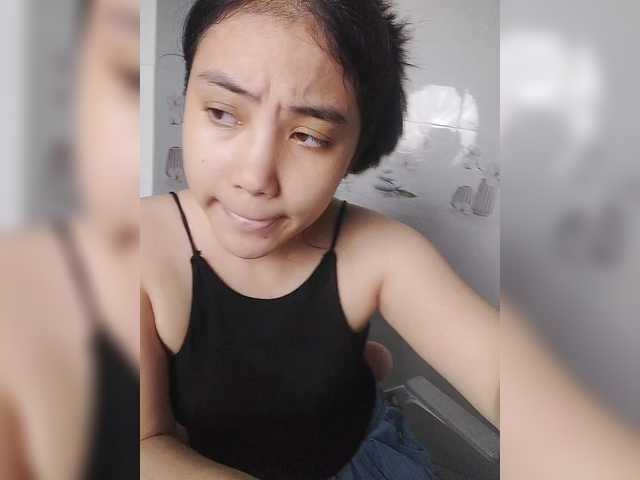 truc11's BongaCams show and profile