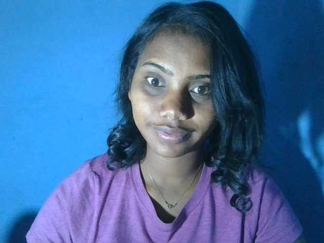 SweetElissa1 live cam on BongaCams