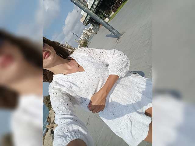 AnyaSweet18 live webcam show