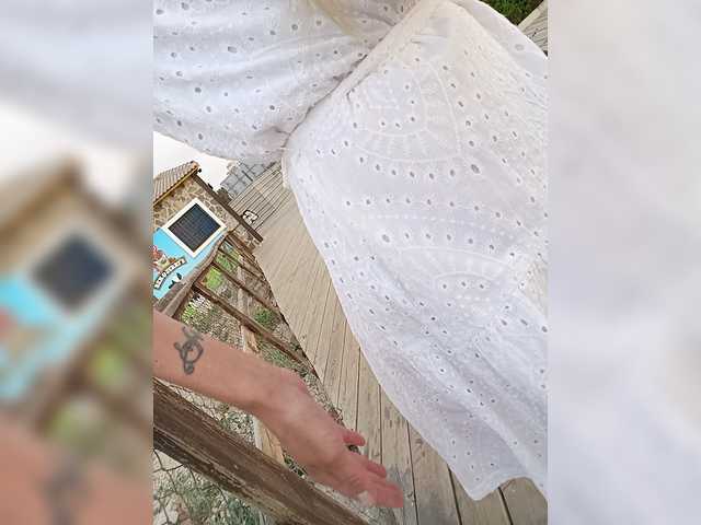 AnyaSweet18 live cam on BongaCams