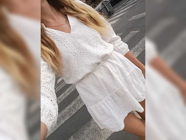 AnyaSweet18 live webcam show