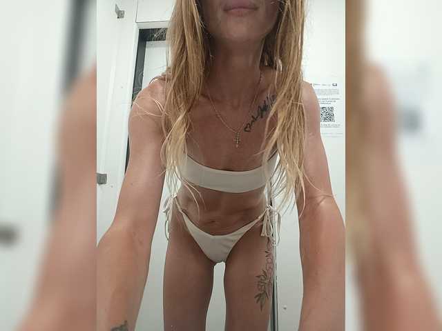 anyasweet18 live sex