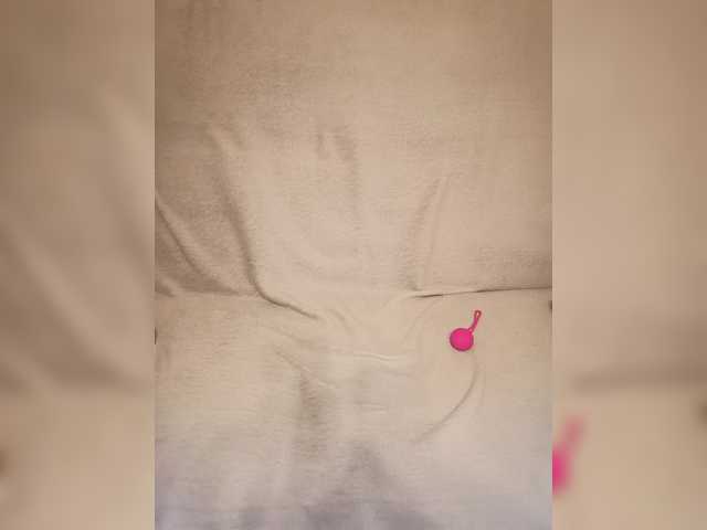 AnyaSweet18's BongaCams show and profile