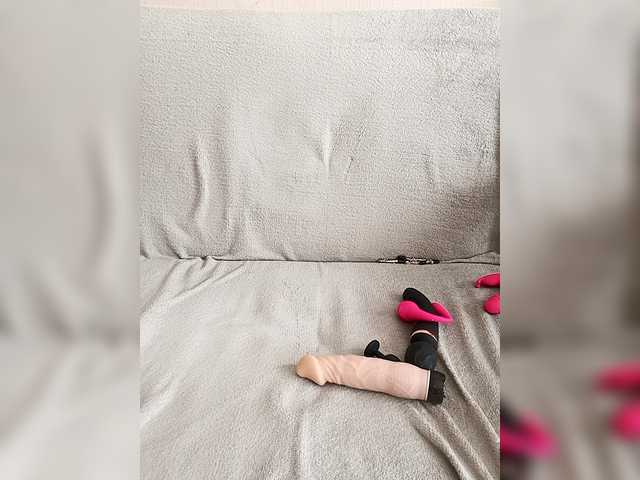 AnyaSweet18's BongaCams show and profile