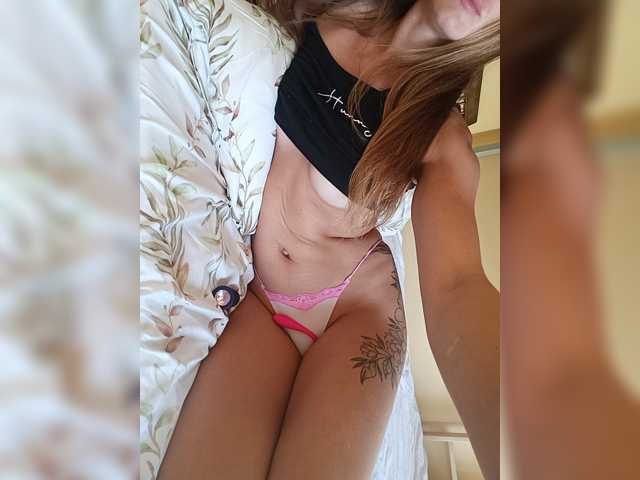 AnyaSweet live cam preview