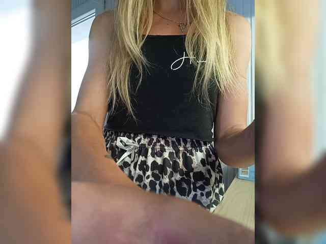 AnyaSweet webcam
