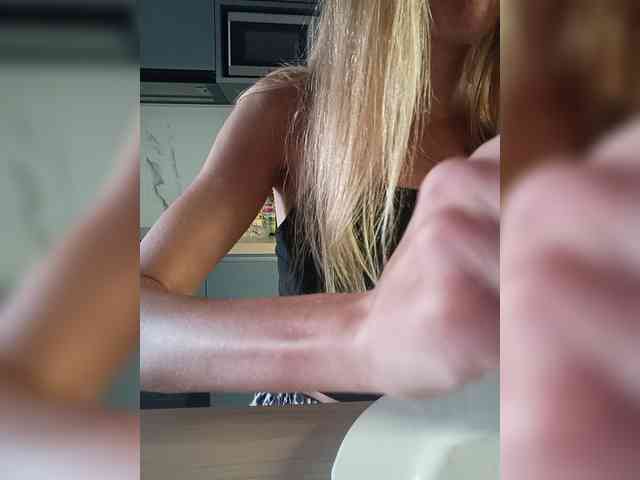 AnyaSweet webcam