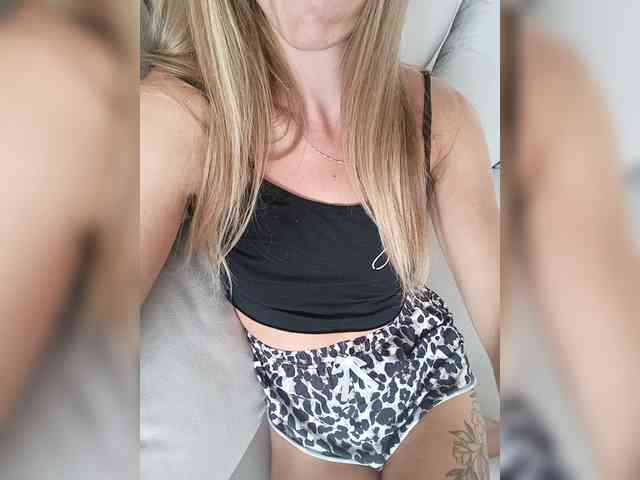 AnyaSweet webcam