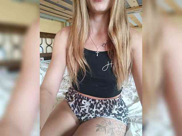AnyaSweet webcam