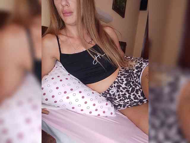 AnyaSweet webcam