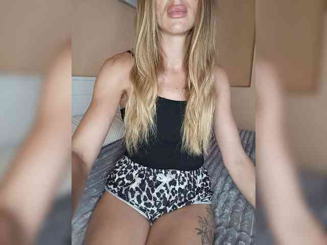 AnyaSweet webcam