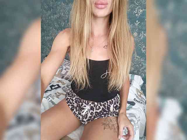 AnyaSweet webcam