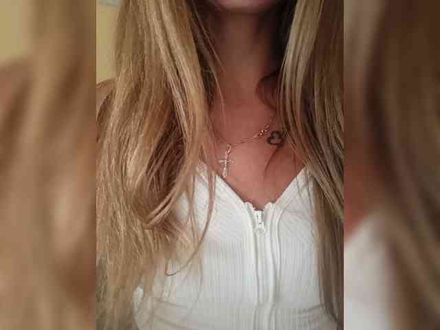 AnyaSweet webcam