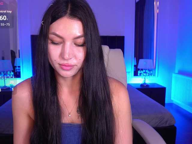 EliseVelour live cam on BongaCams