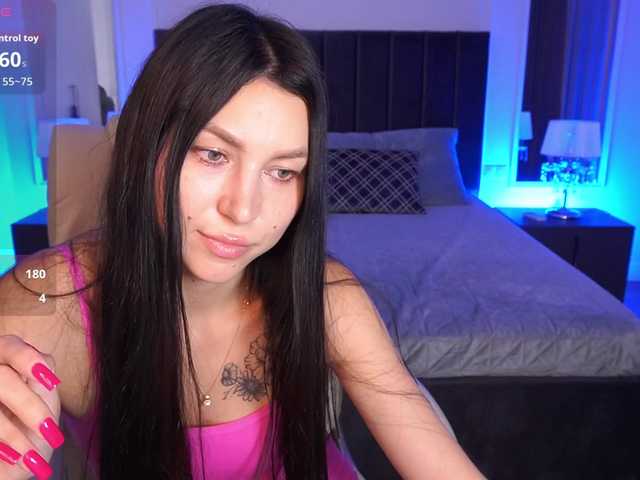 EliseVelour live cam on UnifiedCams