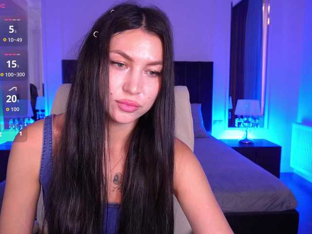 EliseVelour live cam on BongaCams