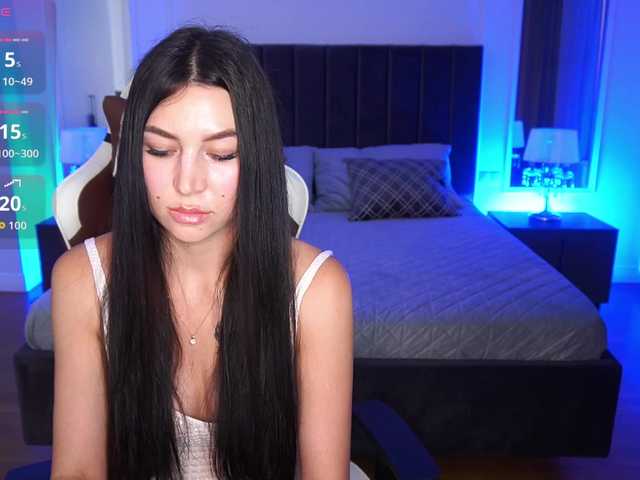 EliseVelour live webcam show