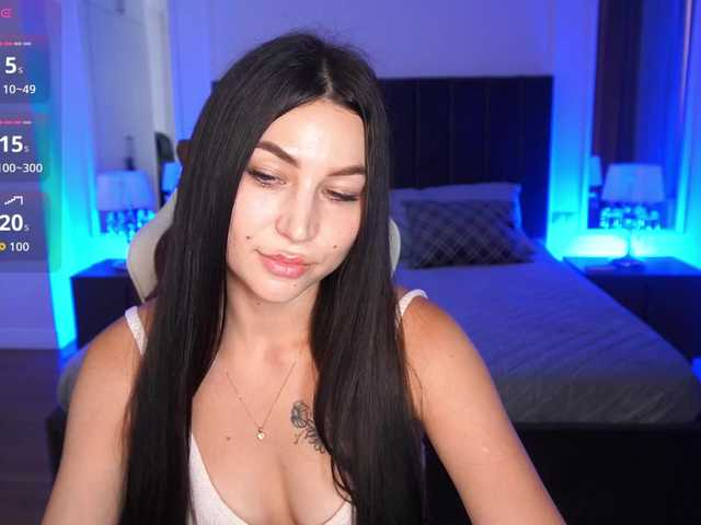 EliseVelour live webcam show