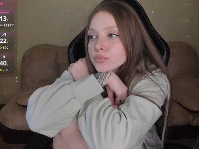 Giai's BongaCams show and profile