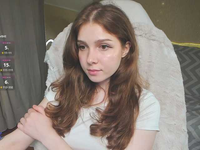 le modèle Giai est en webcam porno dans un show sur le site bongacams, il possède les tags suivants: White/Caucasian,Redhead,Shaved