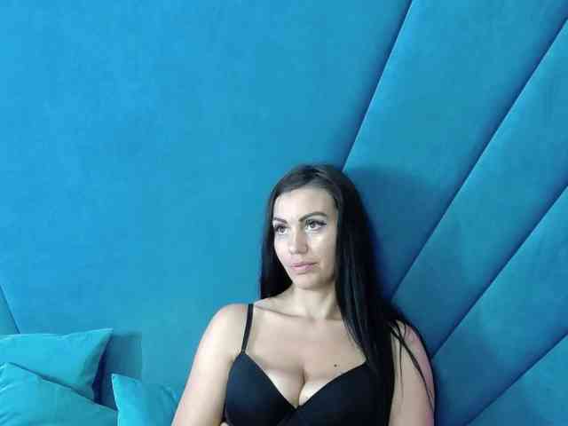 Modella: Deezylicious