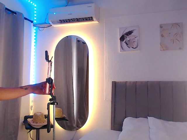 lailaatyler live cam on BongaCams