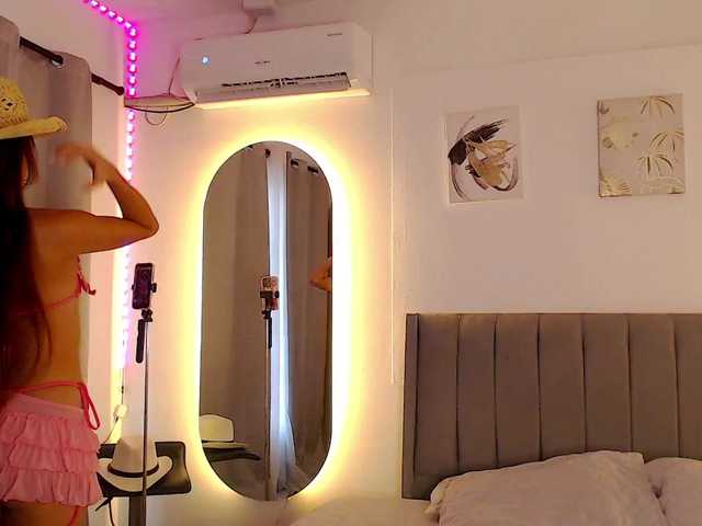 lailaatyler live webcam show