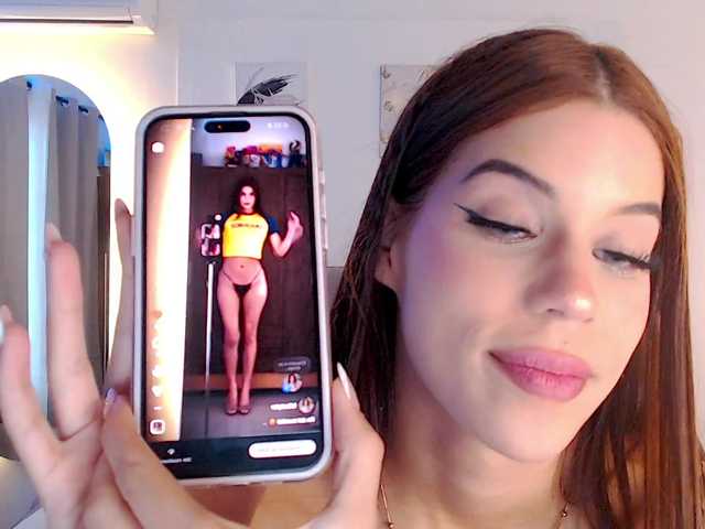 lailaatyler live webcam show