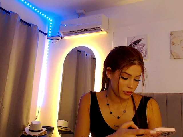 lailaatyler live cam on BongaCams