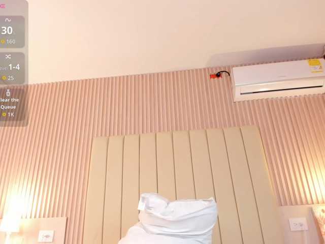 lailaatyler live cam preview