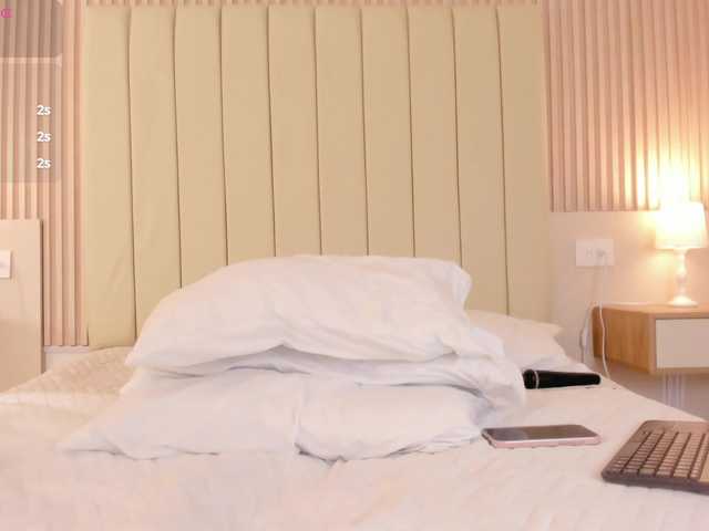 lailaatyler live cam preview